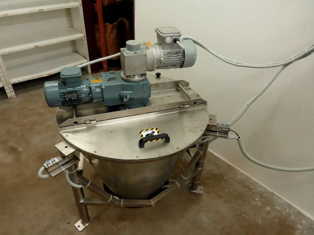 Vertikální míchací zařízení 50 litrů